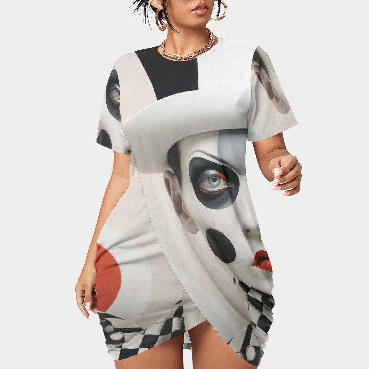 All-Over Print Women’s Stacked Hem Dress With Short Sleeve（Plus Size）