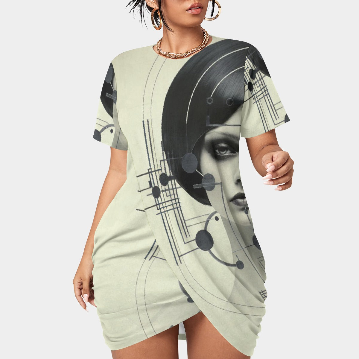 All-Over Print Women’s Stacked Hem Dress With Short Sleeve（Plus Size）