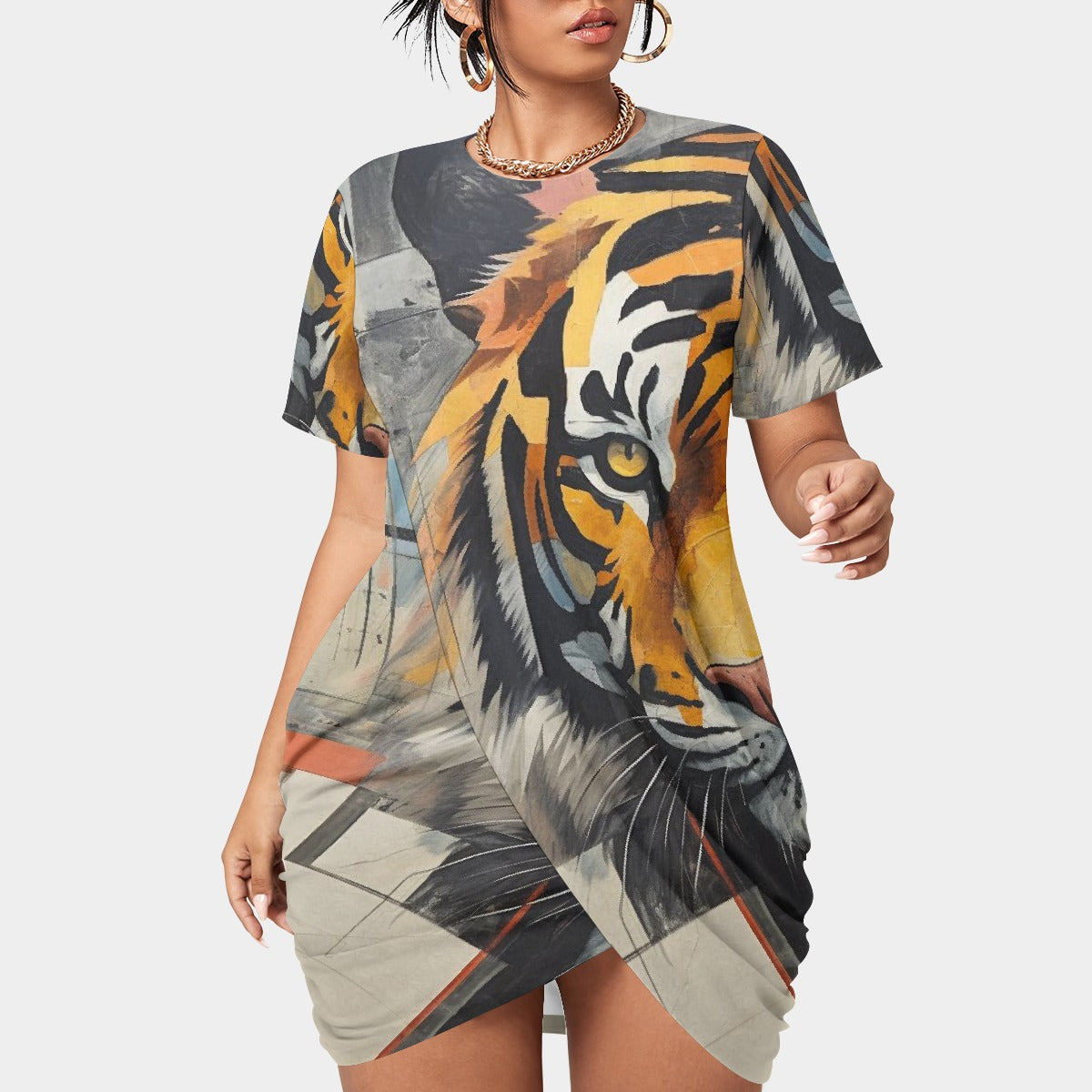 All-Over Print Women’s Stacked Hem Dress With Short Sleeve（Plus Size）