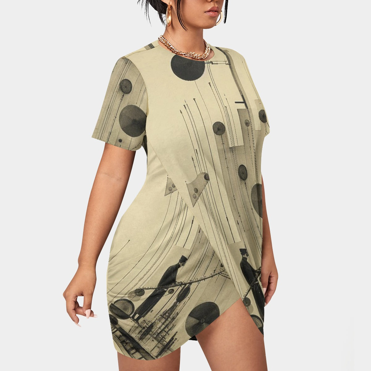 All-Over Print Women’s Stacked Hem Dress With Short Sleeve（Plus Size）