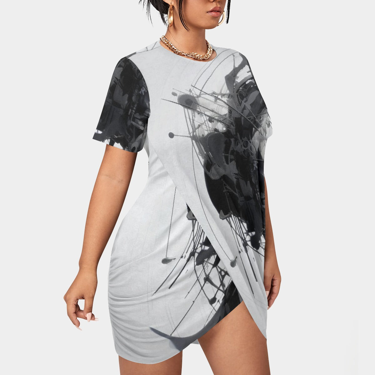 All-Over Print Women’s Stacked Hem Dress With Short Sleeve（Plus Size）