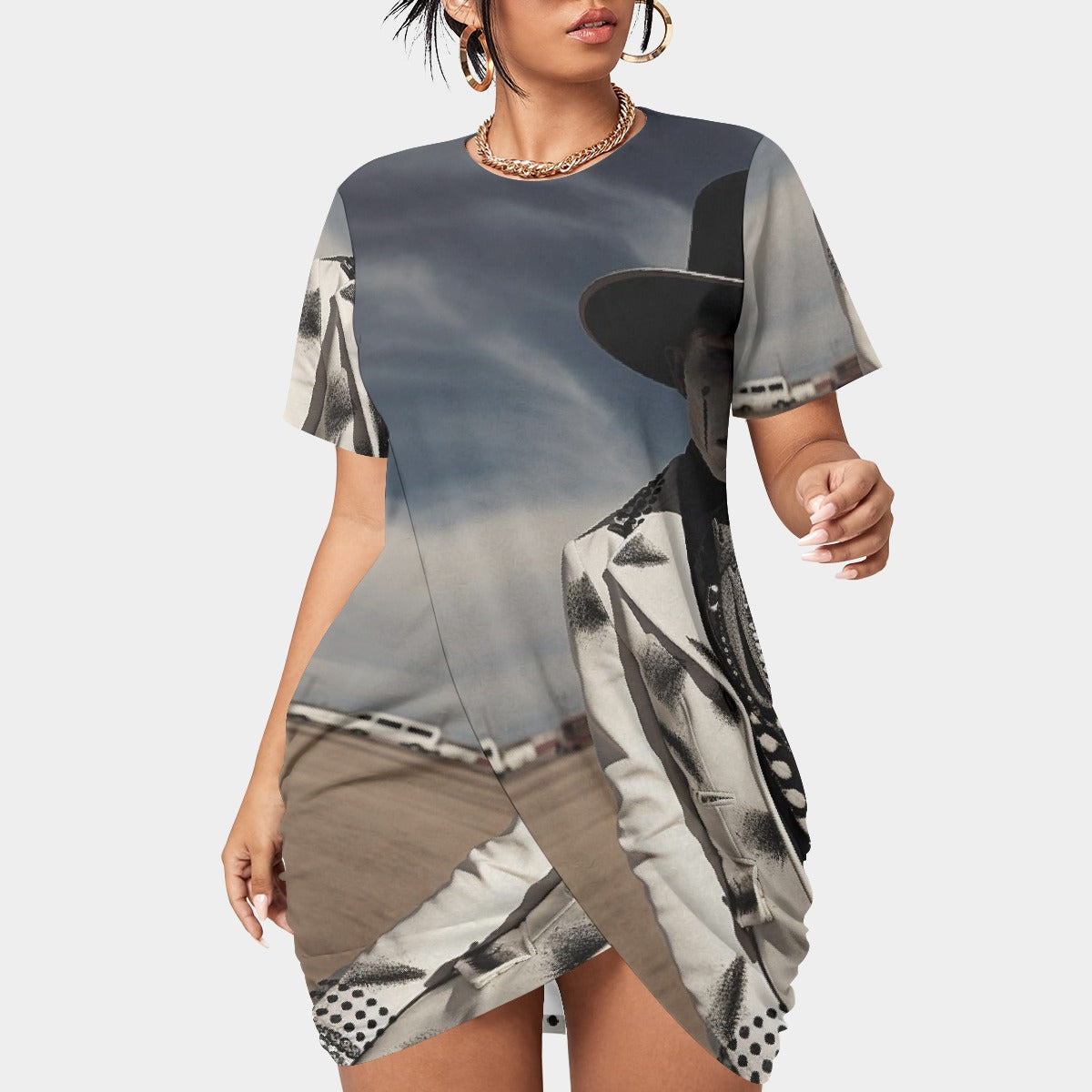 All-Over Print Women’s Stacked Hem Dress With Short Sleeve（Plus Size）