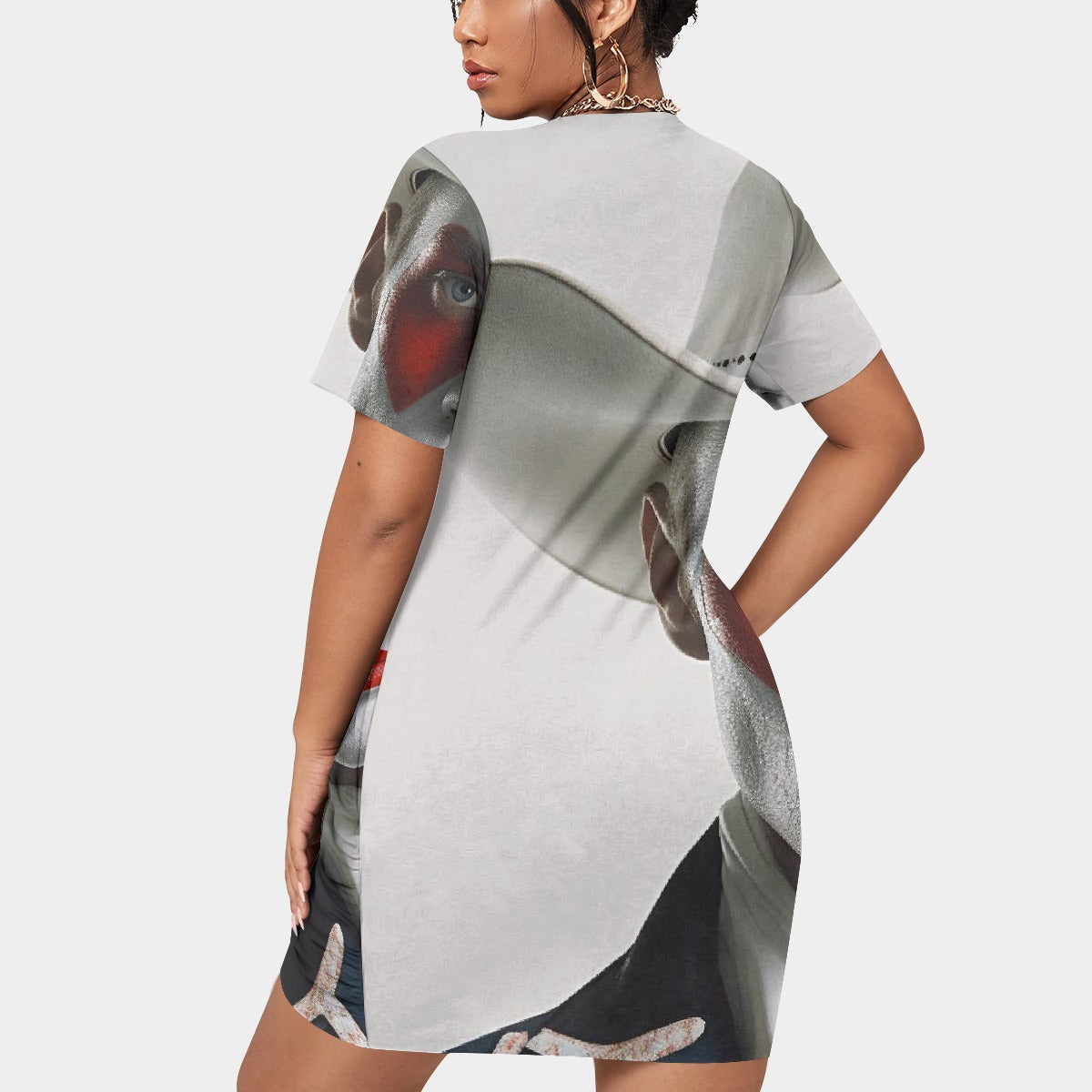 All-Over Print Women’s Stacked Hem Dress With Short Sleeve（Plus Size）