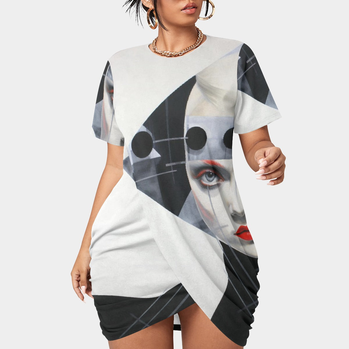 All-Over Print Women’s Stacked Hem Dress With Short Sleeve（Plus Size）