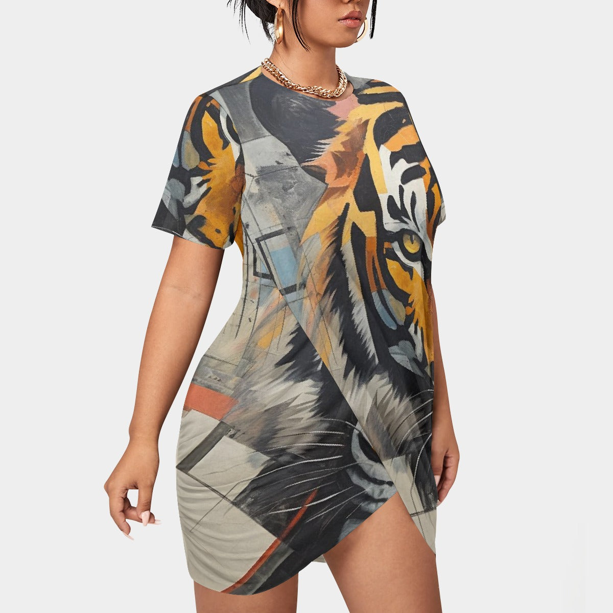 All-Over Print Women’s Stacked Hem Dress With Short Sleeve（Plus Size）