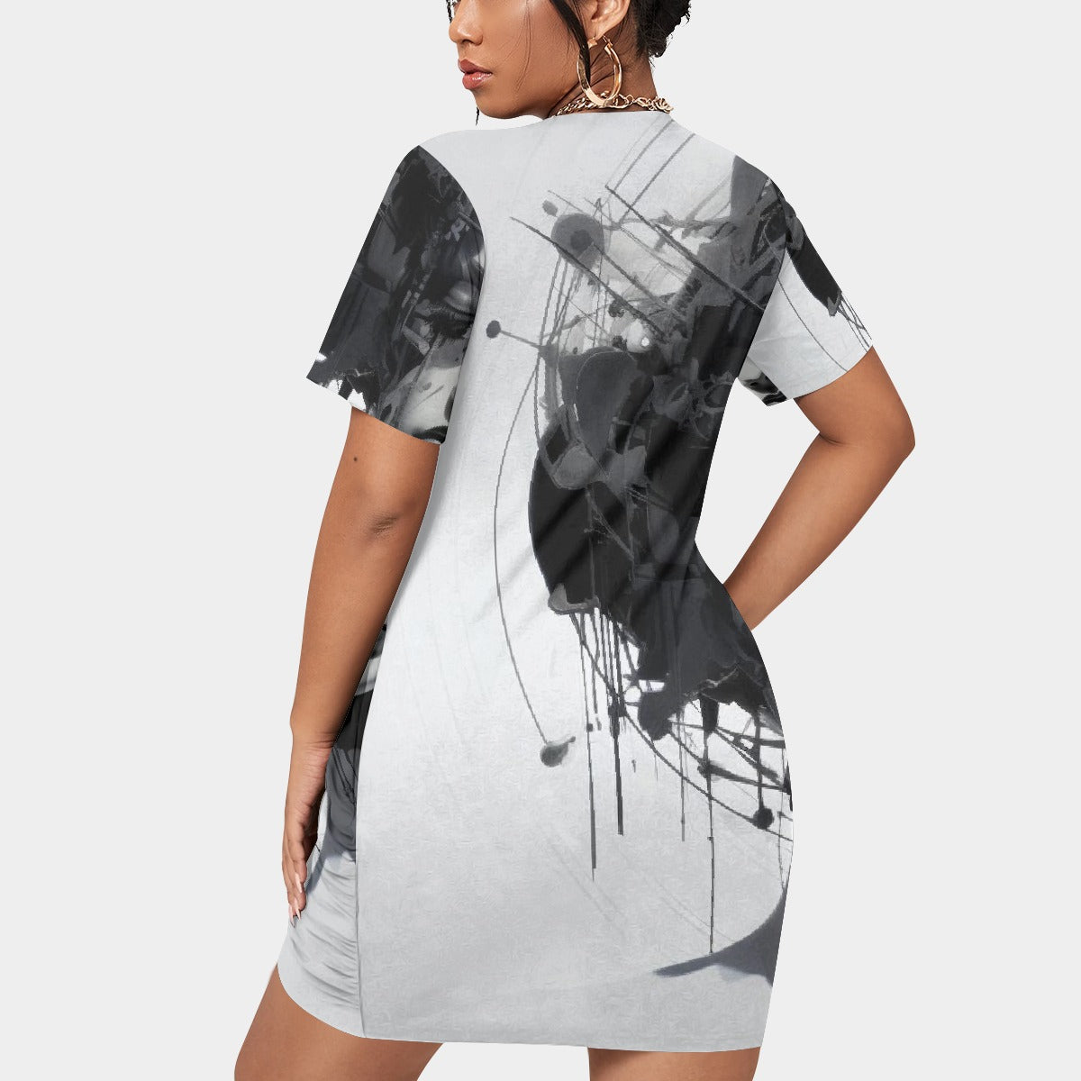 All-Over Print Women’s Stacked Hem Dress With Short Sleeve（Plus Size）