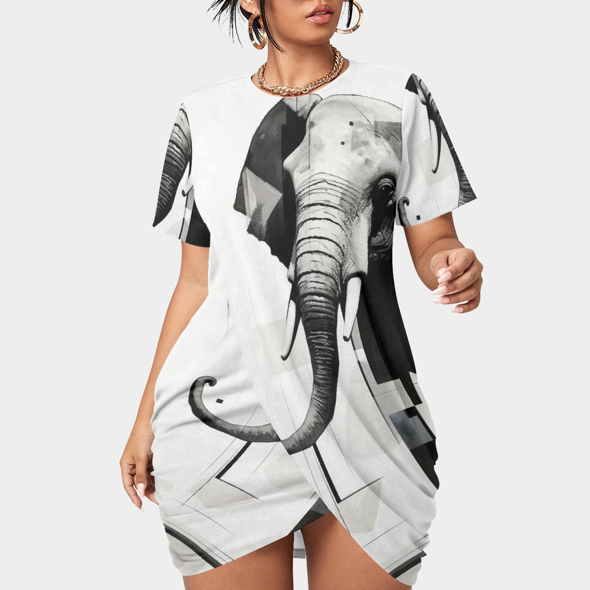 All-Over Print Women’s Stacked Hem Dress With Short Sleeve（Plus Size）