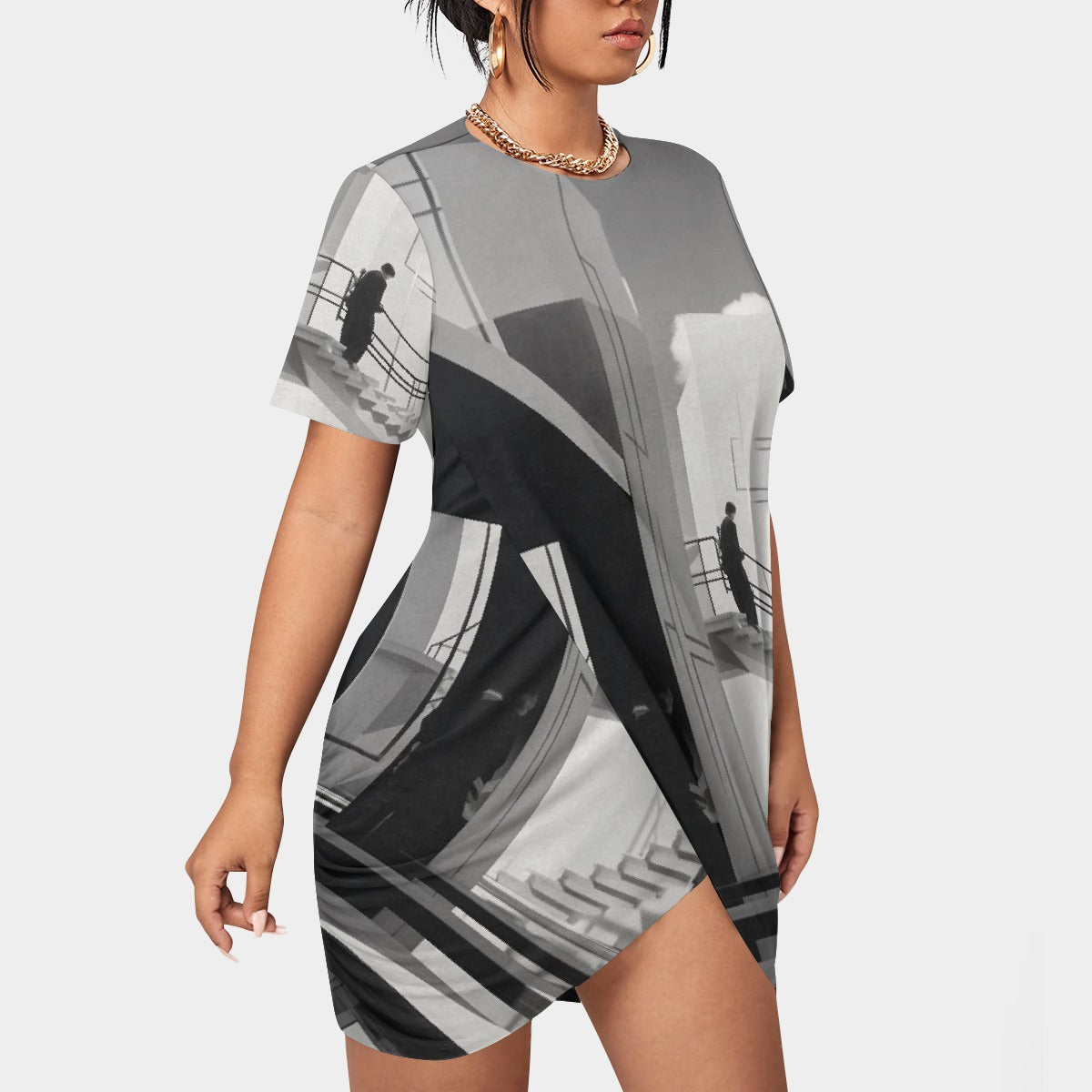 All-Over Print Women’s Stacked Hem Dress With Short Sleeve（Plus Size）