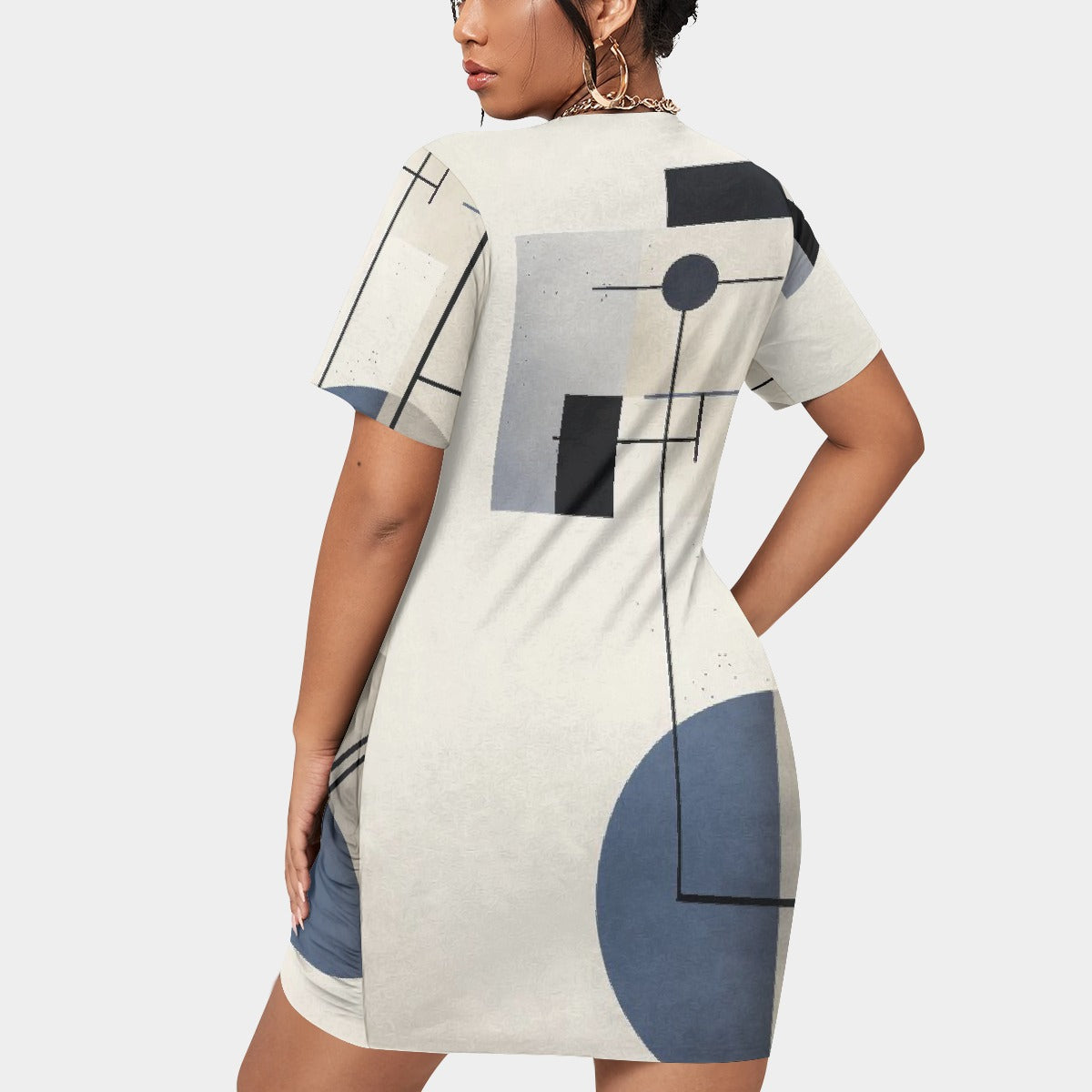 All-Over Print Women’s Stacked Hem Dress With Short Sleeve（Plus Size）