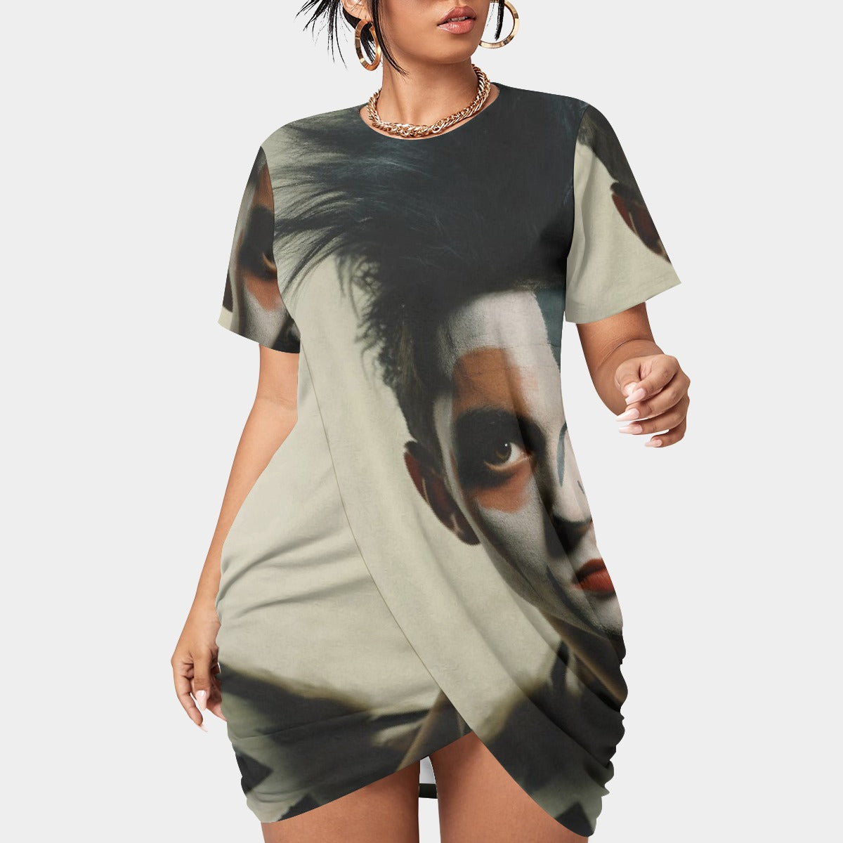 All-Over Print Women’s Stacked Hem Dress With Short Sleeve（Plus Size）