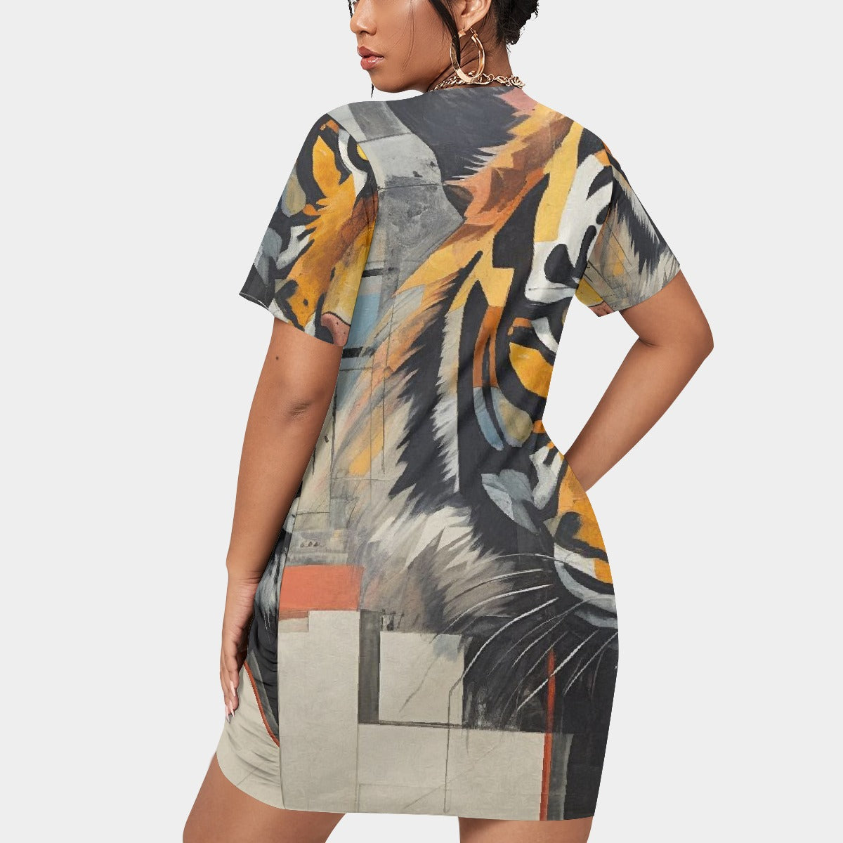 All-Over Print Women’s Stacked Hem Dress With Short Sleeve（Plus Size）