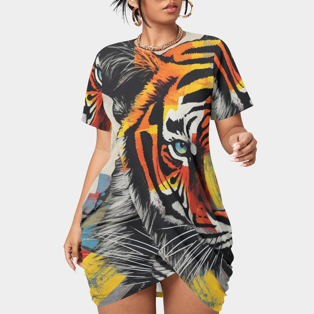 All-Over Print Women’s Stacked Hem Dress With Short Sleeve（Plus Size）