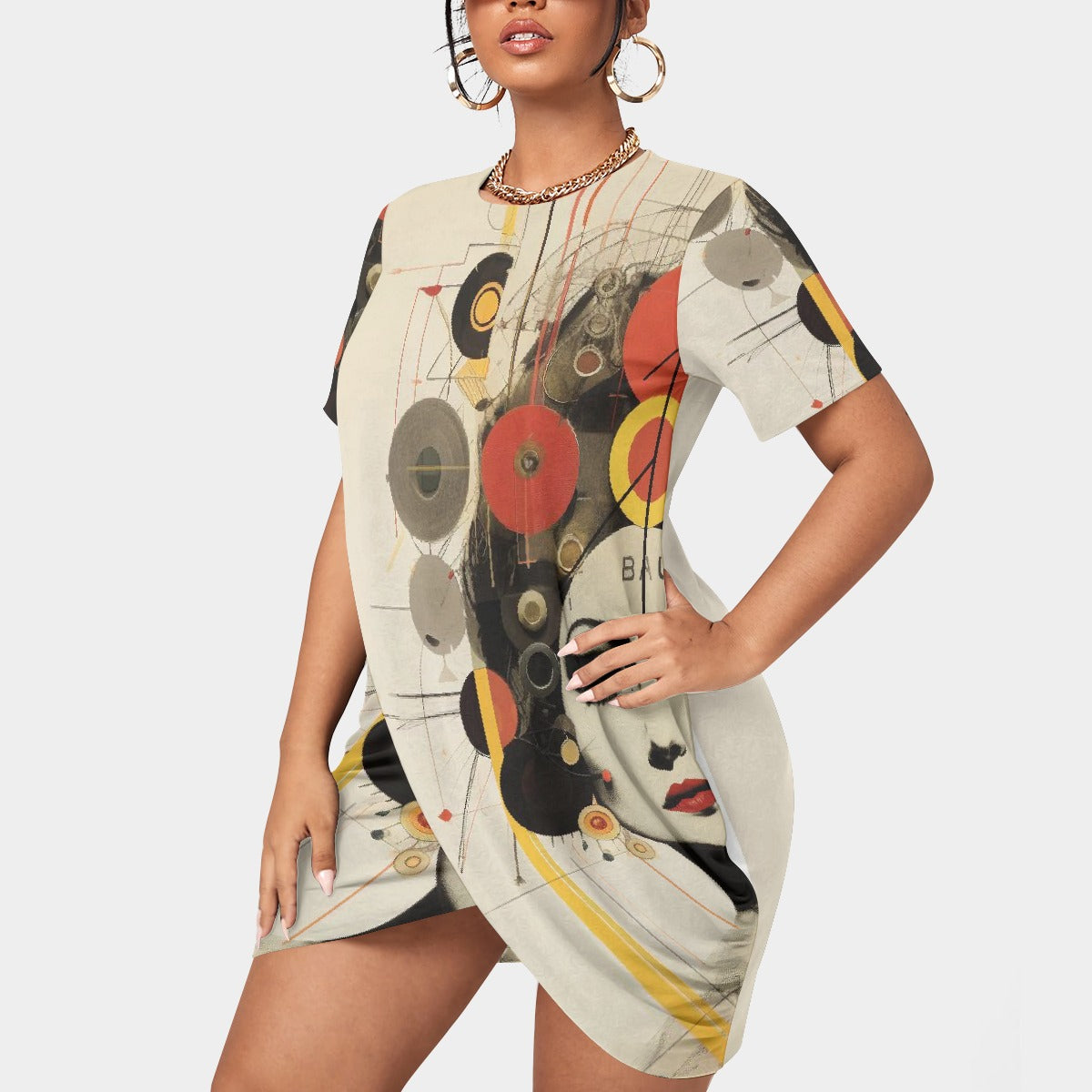 All-Over Print Women’s Stacked Hem Dress With Short Sleeve（Plus Size）