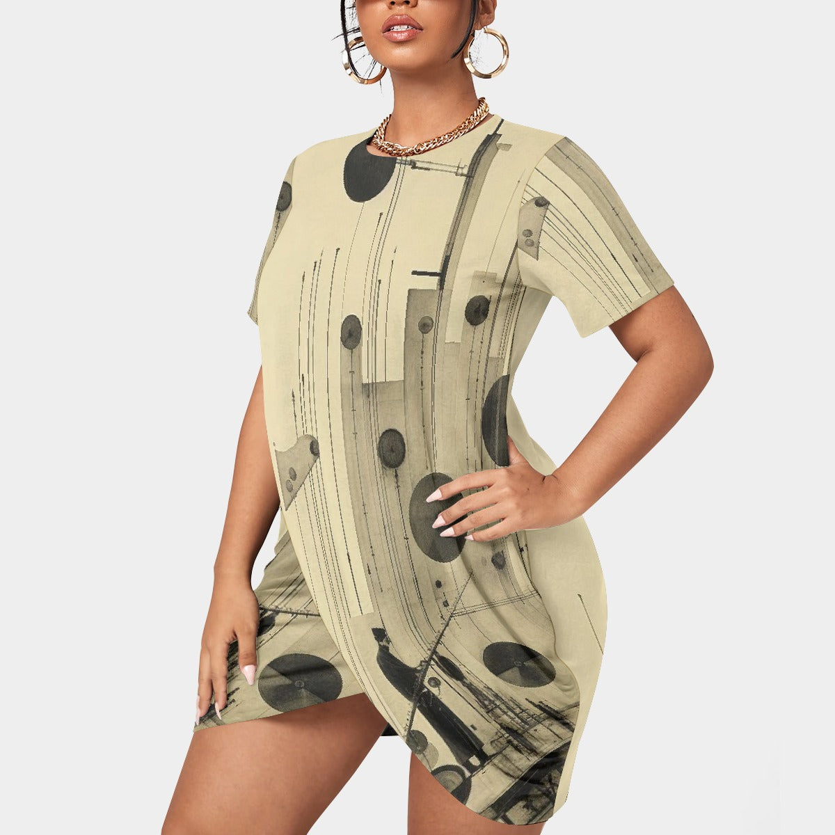 All-Over Print Women’s Stacked Hem Dress With Short Sleeve（Plus Size）