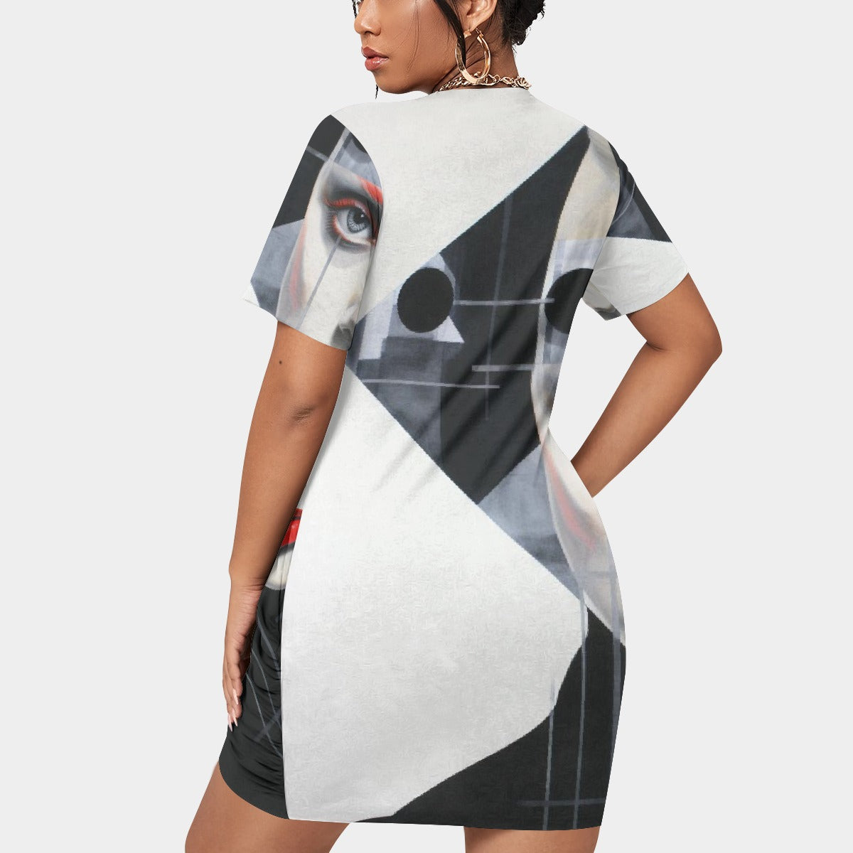 All-Over Print Women’s Stacked Hem Dress With Short Sleeve（Plus Size）